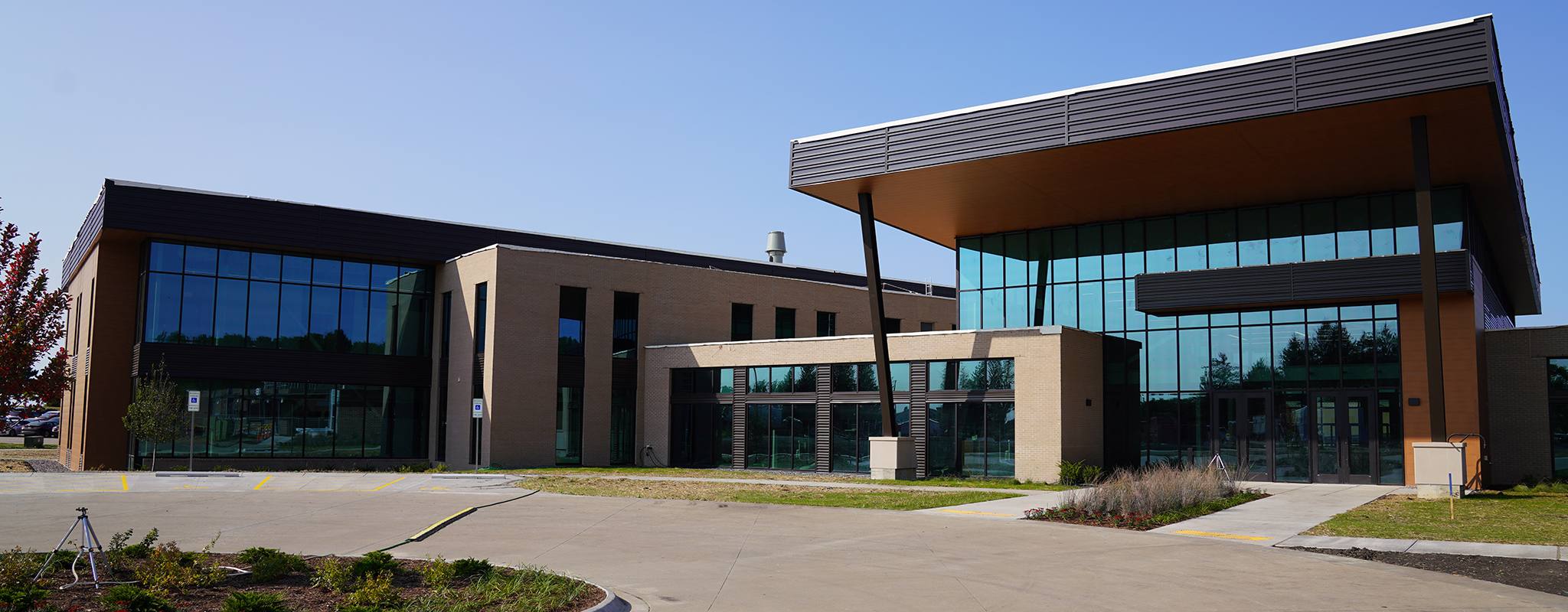 External view of the S&T building.